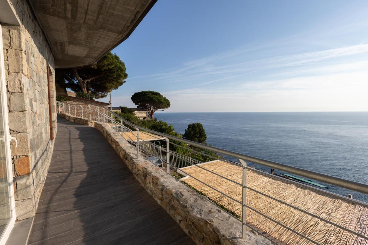 The Sunset Line Guest house *